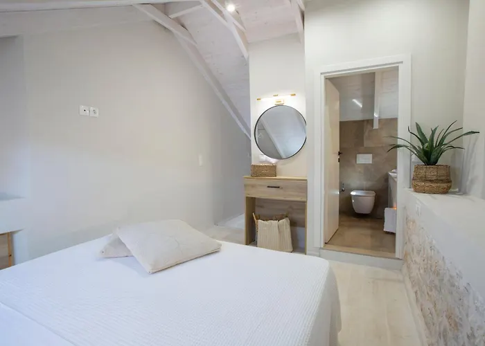 E Loft Holiday home *