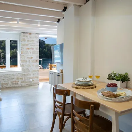 E Loft *